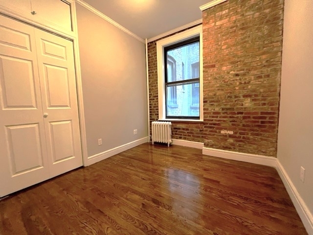 336 East 18th Street - Photo 5