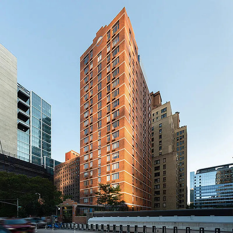 444 West 35th Street - Photo 11