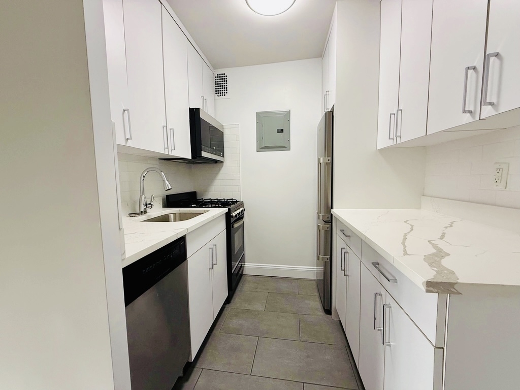 401 E 88th St, 12B - Photo 7