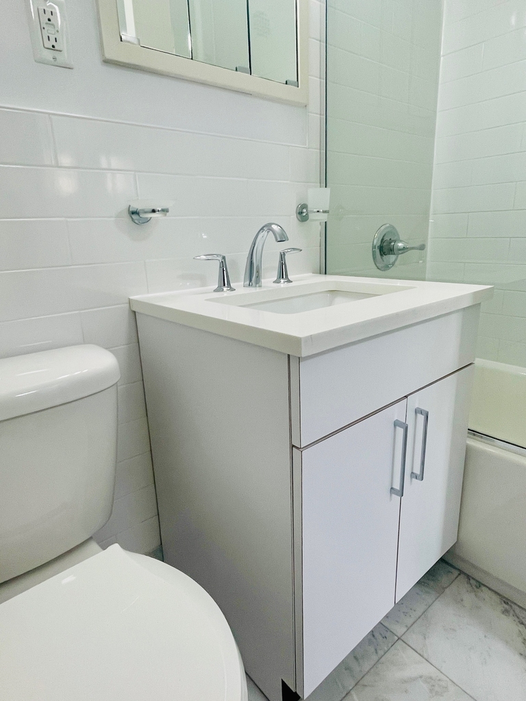 401 E 88th St, 12B - Photo 8