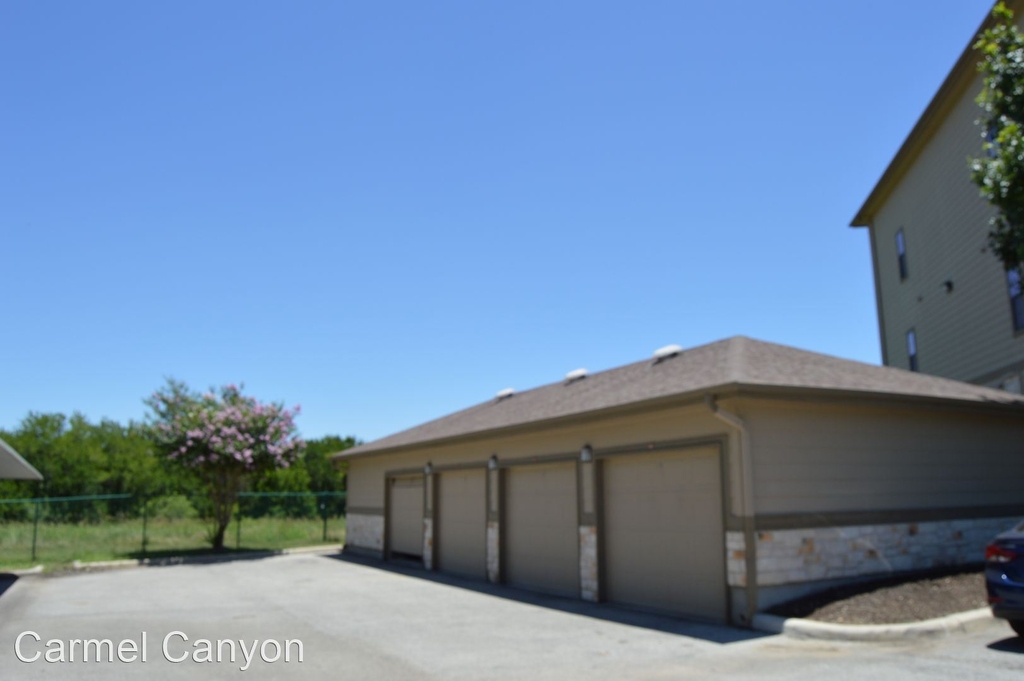 11727 Culebra Rd - Photo 3