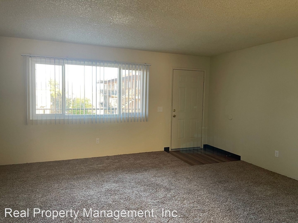 1615 Olive Avenue - Photo 2