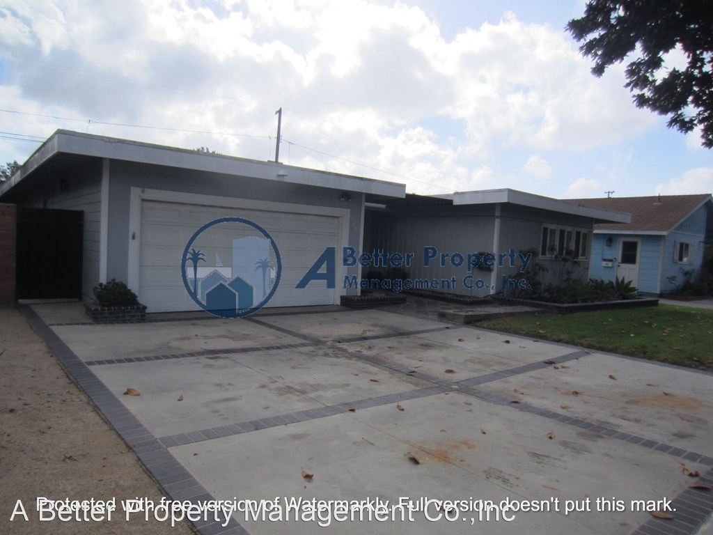 1928 Volk Ave - Photo 1