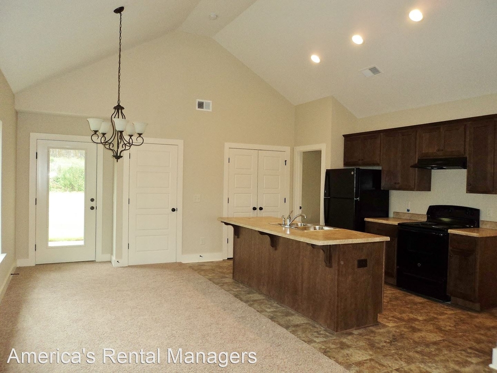 824 Kent Drive - Photo 3