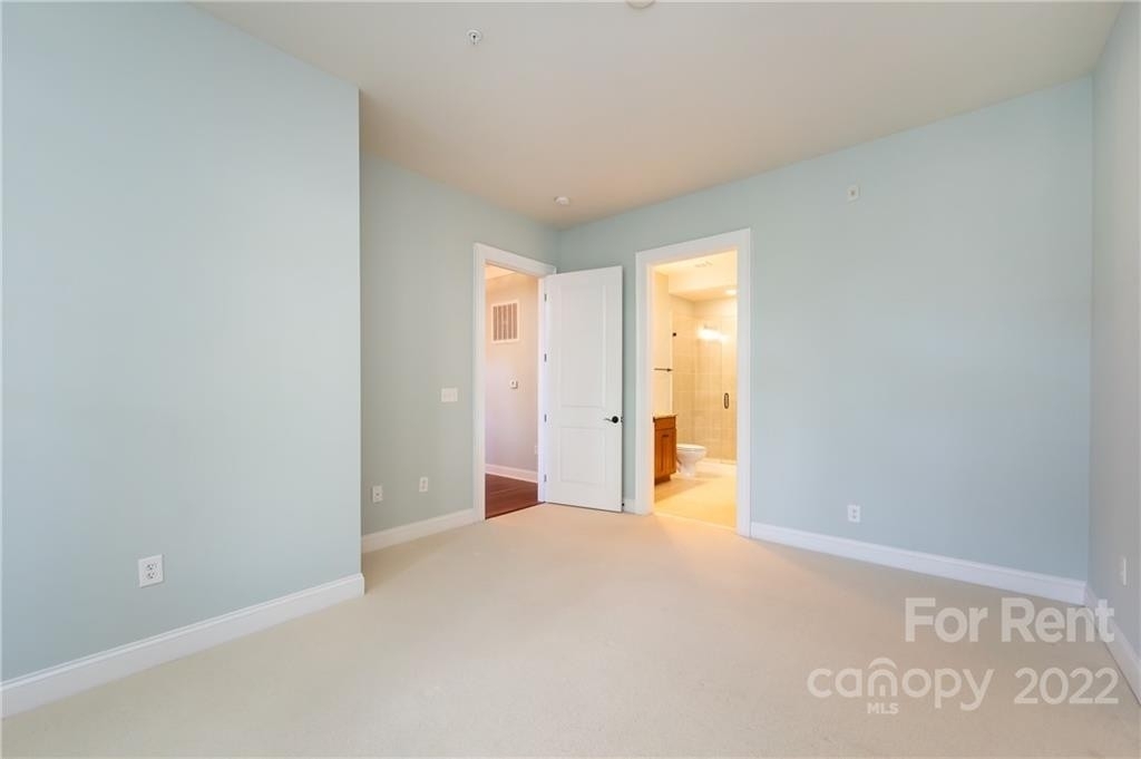 2810 Selwyn Avenue - Photo 14