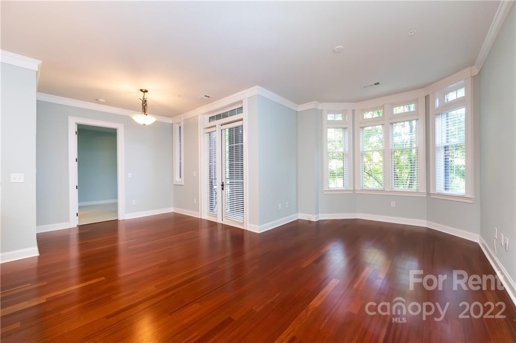 2810 Selwyn Avenue - Photo 6