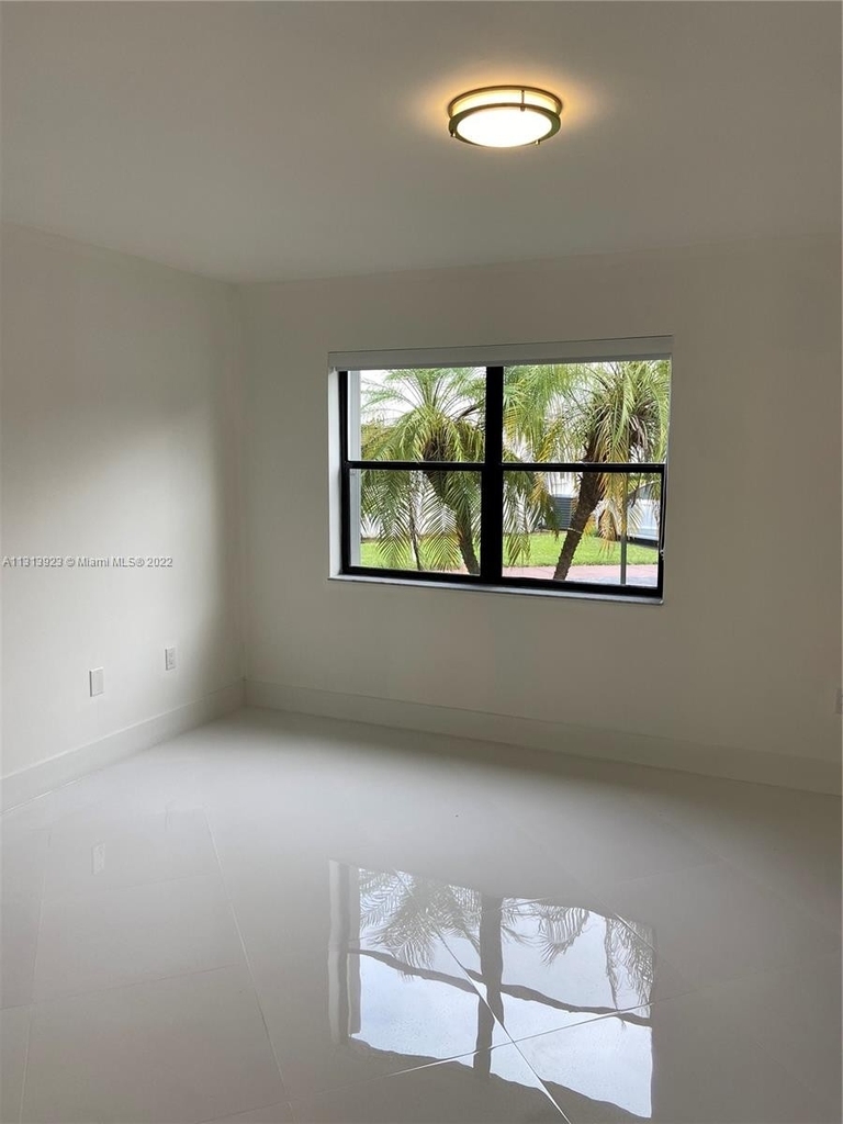 9409 Fontainebleau Blvd - Photo 16