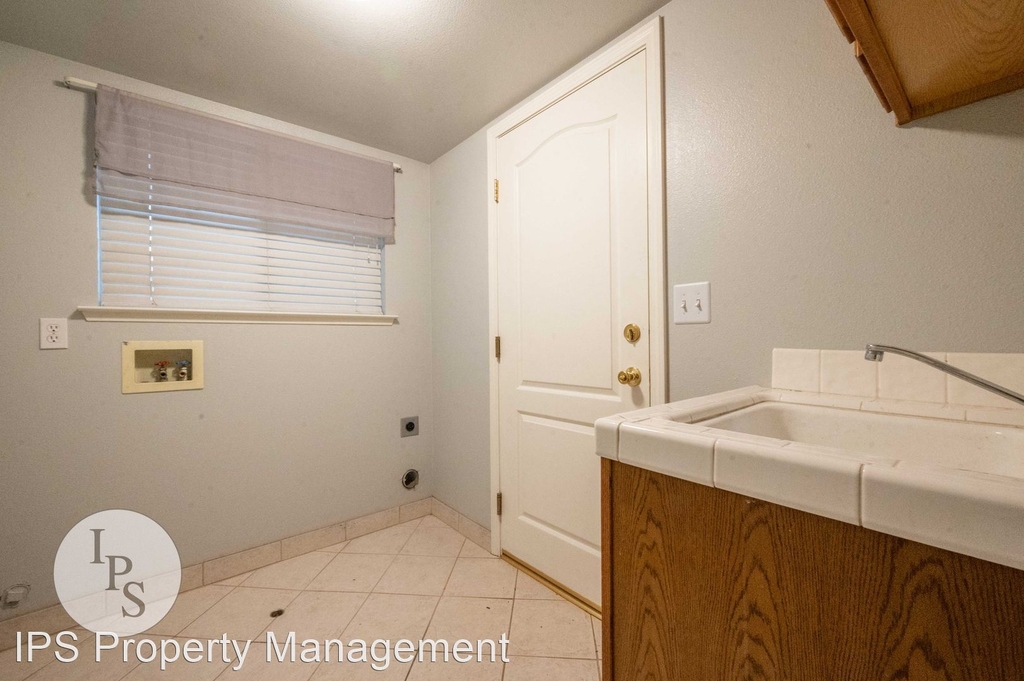 3676 Baron Ave - Photo 23