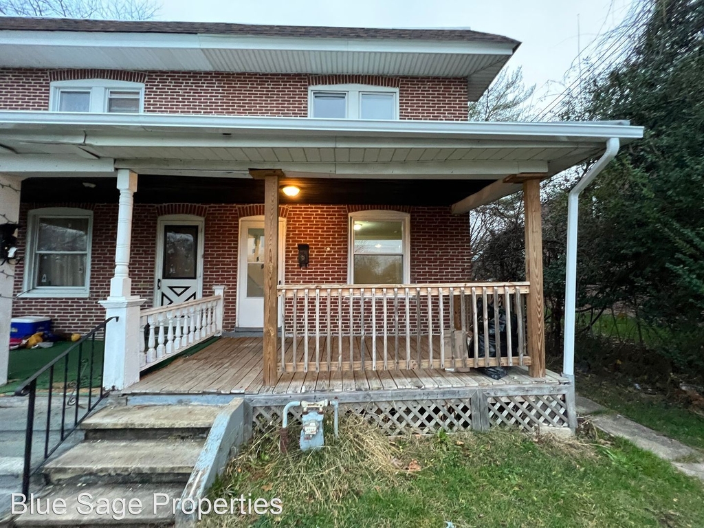 2605 Lindsay St - Photo 0