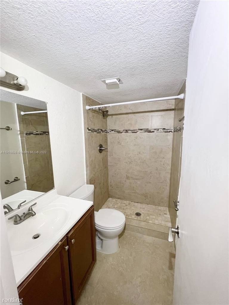 9350 Fontainebleau Blvd Apt 314 - Photo 5