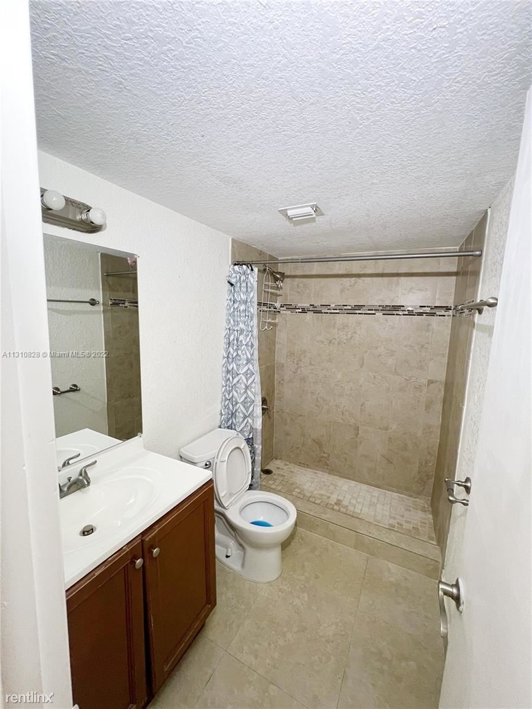 9350 Fontainebleau Blvd Apt 314 - Photo 8