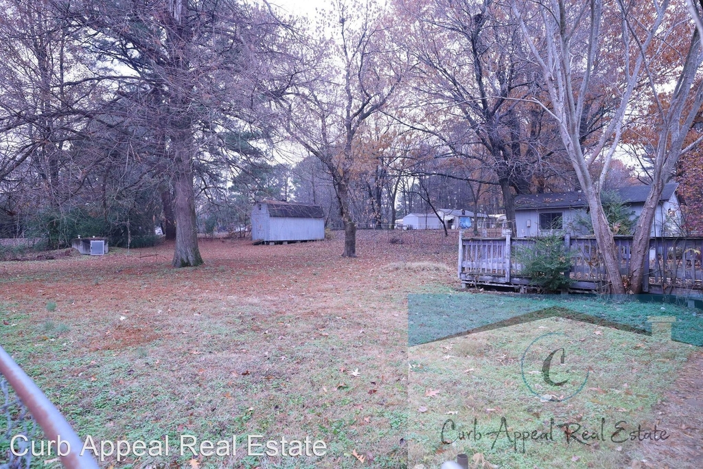 1405 Pratt Circle - Photo 3