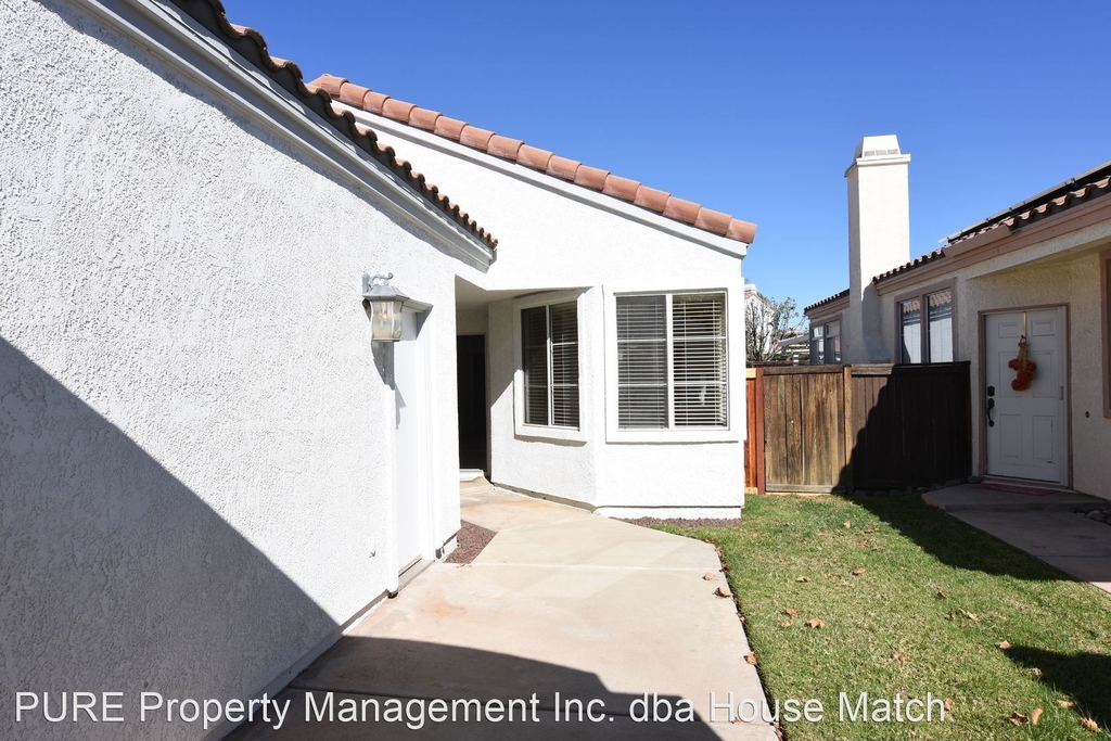 28502 Broadstone Way - Photo 2