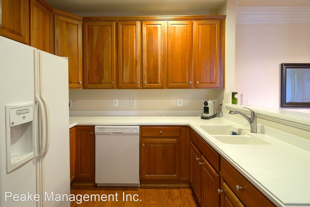 828 Slaters Lane #208 - Photo 11