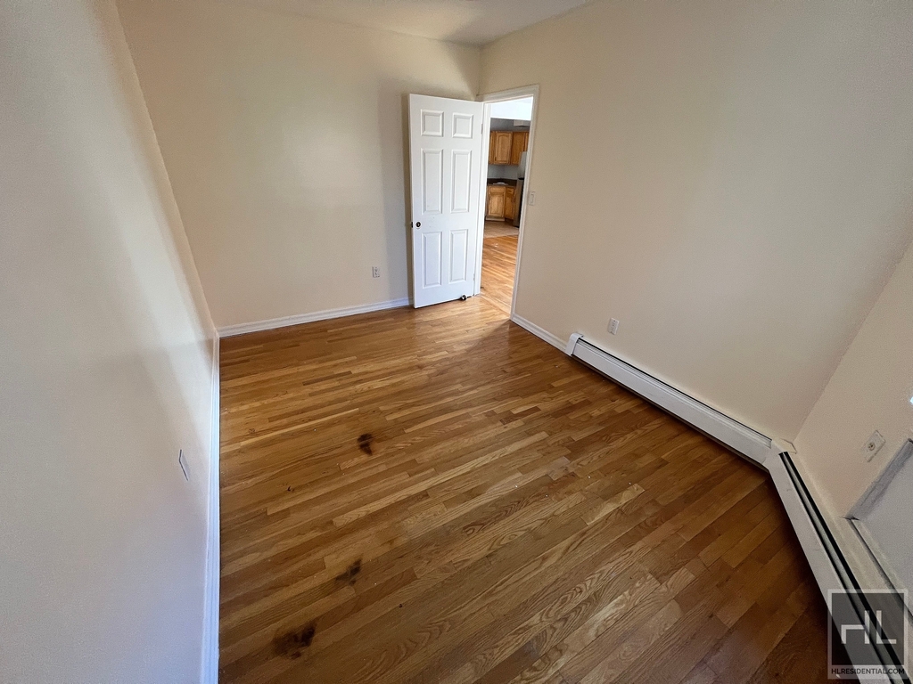 2773 3rd Avenue - Photo 5