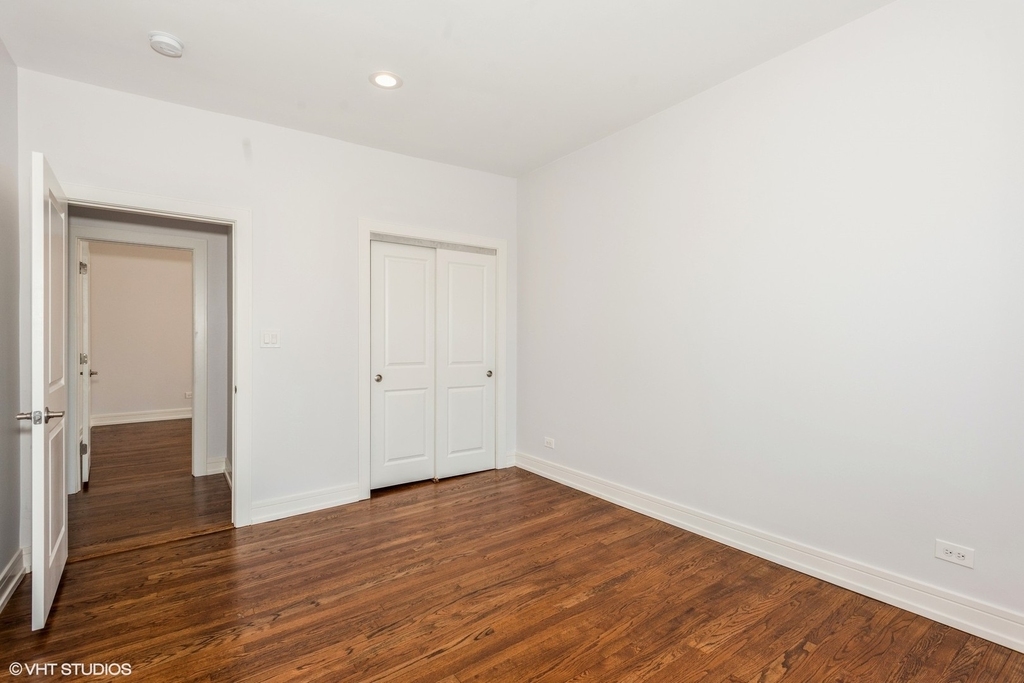 3051 N Spaulding Avenue - Photo 12