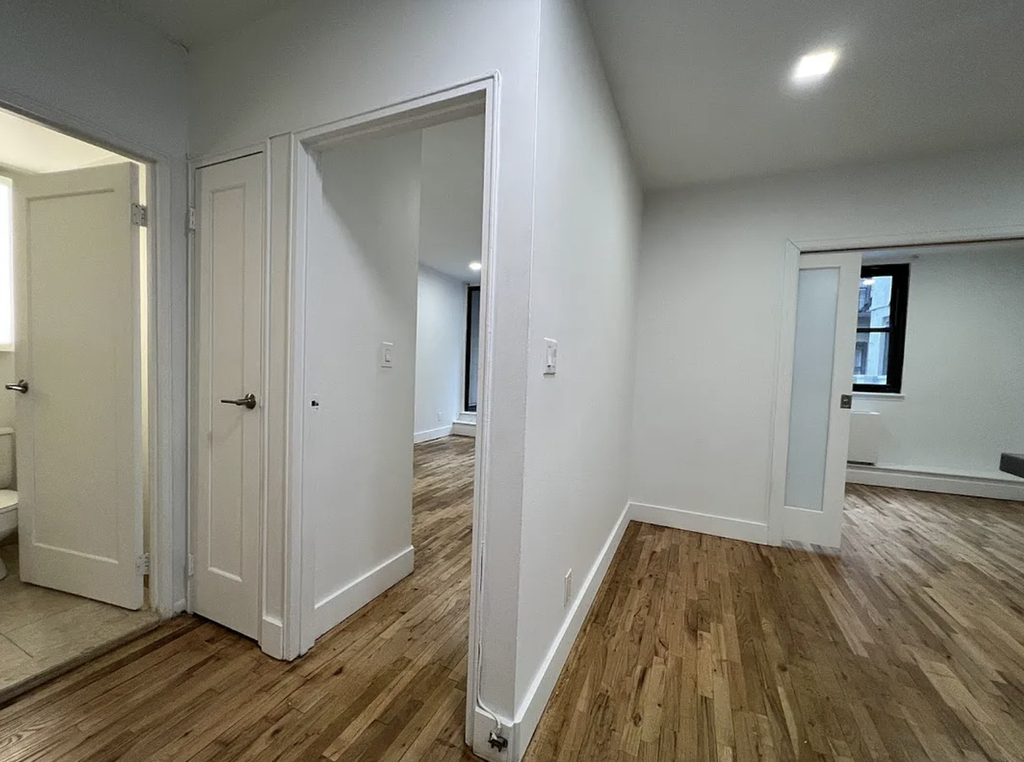 207 East 37th Street - Photo 0