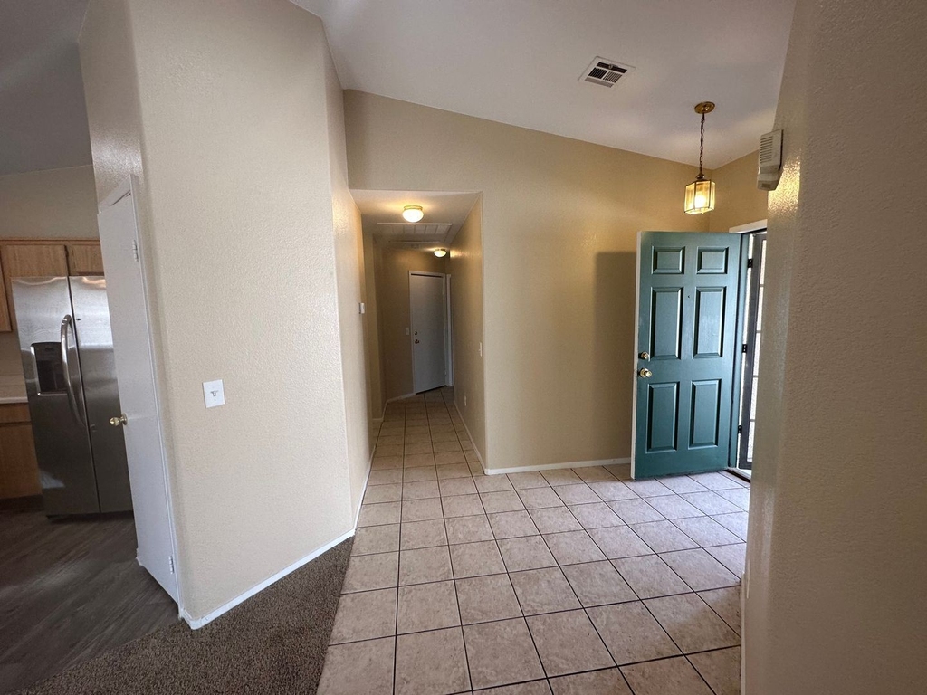 3803 Caldwell Cir. - Photo 2