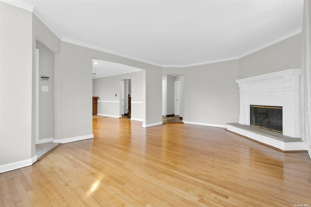 64 Hodson Avenue - Photo 2