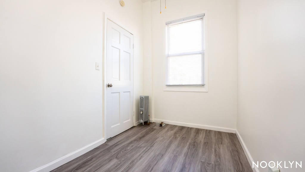 329 Bleecker Street - Photo 8