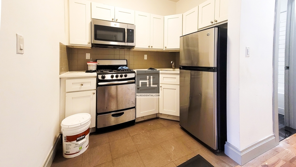 294 Harman Street - Photo 2