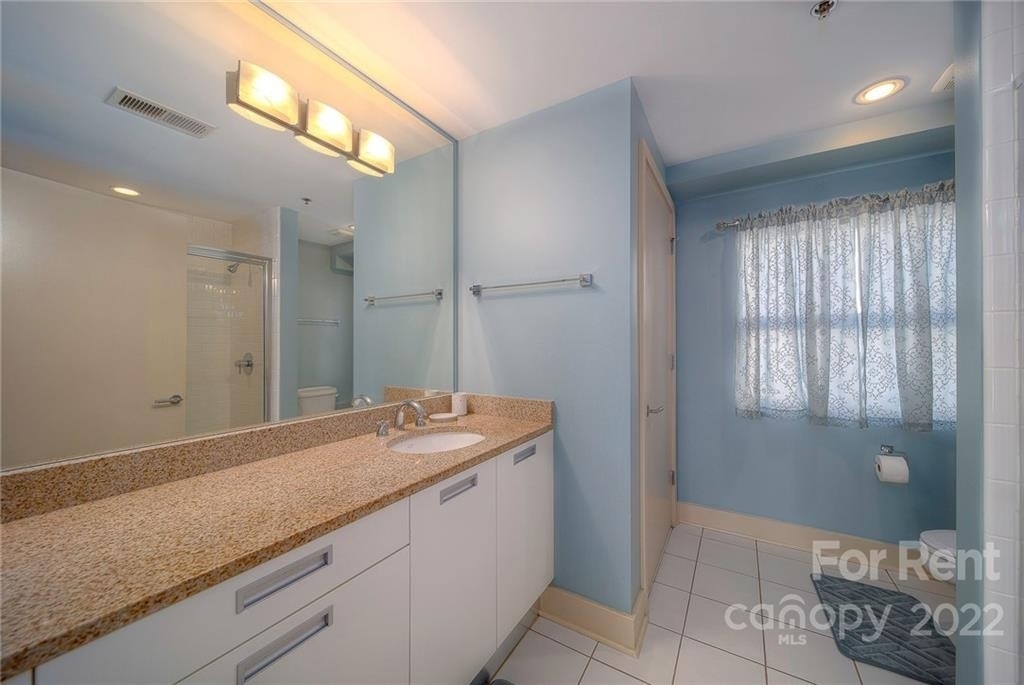 1133 Metropolitan Avenue - Photo 12