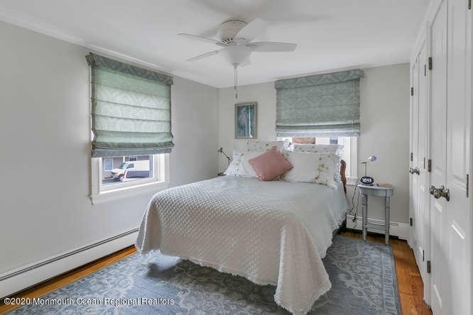 519 1/2 St Clair Avenue - Photo 17