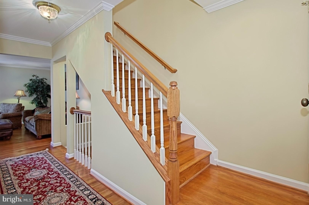 7386 Hallcrest Drive - Photo 15