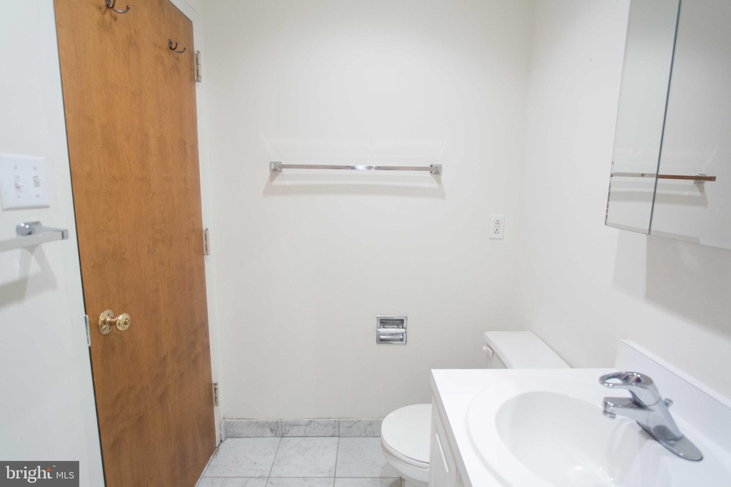 1411 Walnut Street - Photo 13