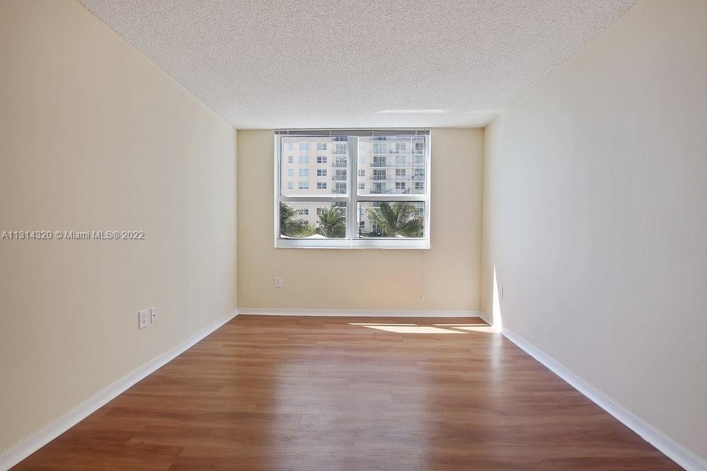 1111 Brickell Bay Dr - Photo 15