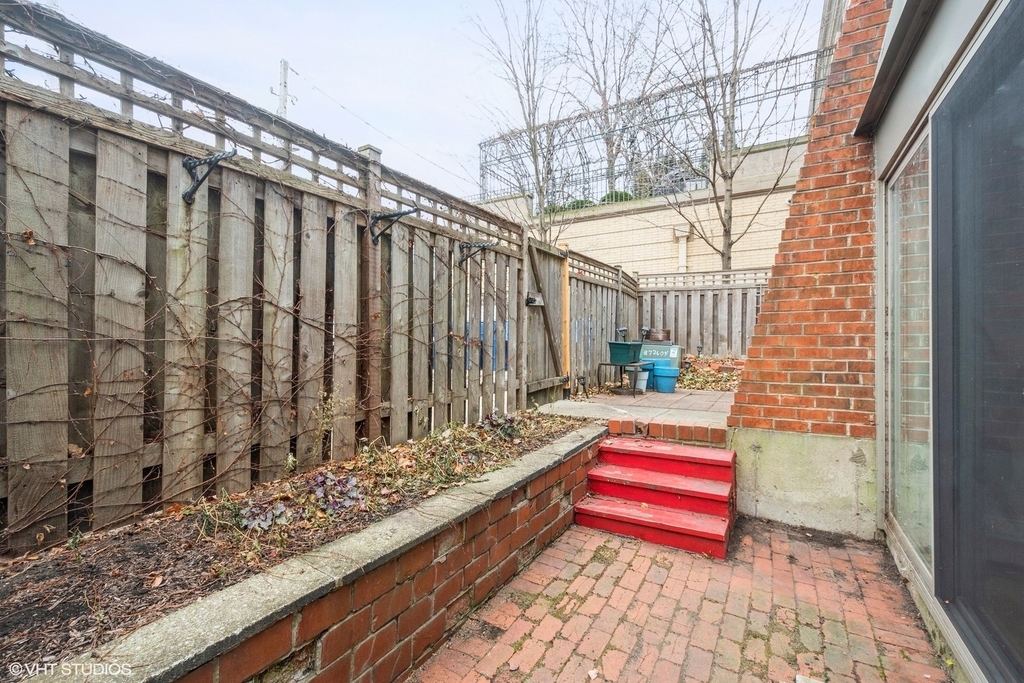 2105 N Larrabee Street - Photo 11