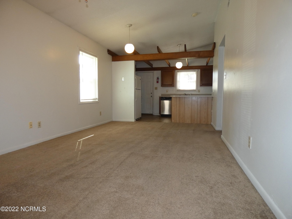 158 Village Circle - Photo 4