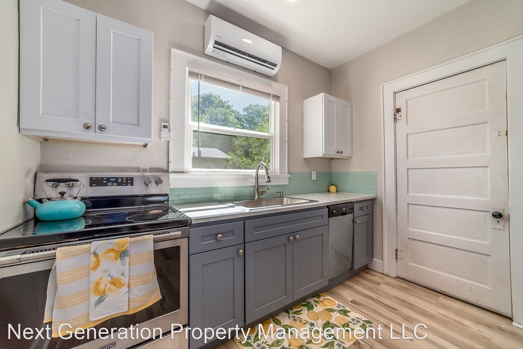 577 Madison St. - Photo 5