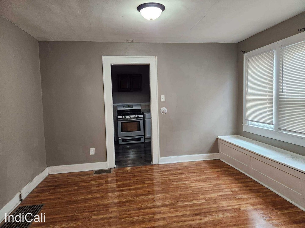 1734 Spruce Street - Photo 2