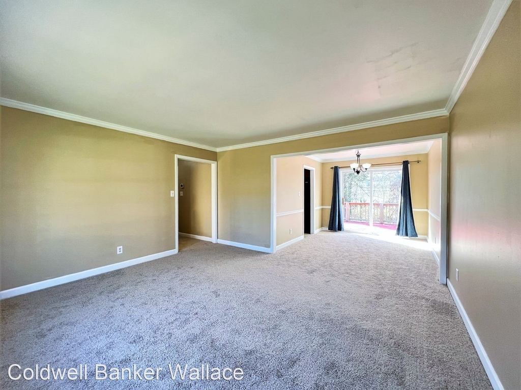 1709 Huntwood Lane - Photo 2