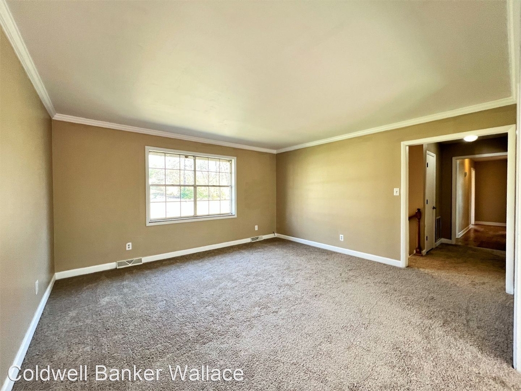 1709 Huntwood Lane - Photo 1