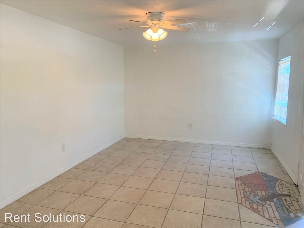 10218 Gulf Blvd Unit 4 - Photo 1