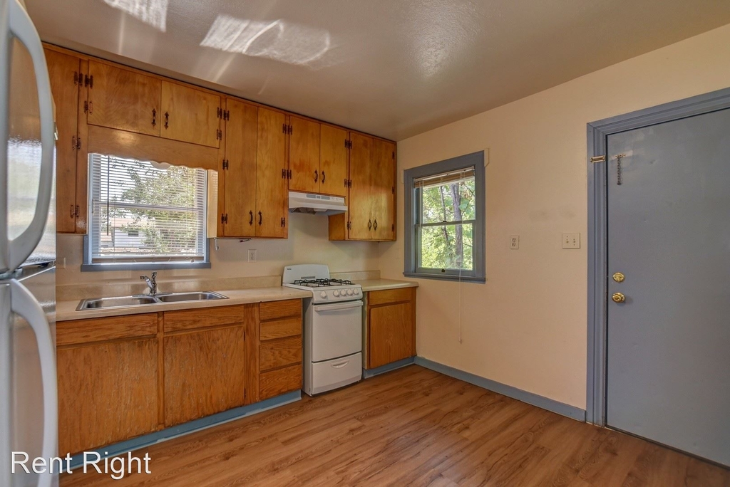 864 Valley Street - Photo 6