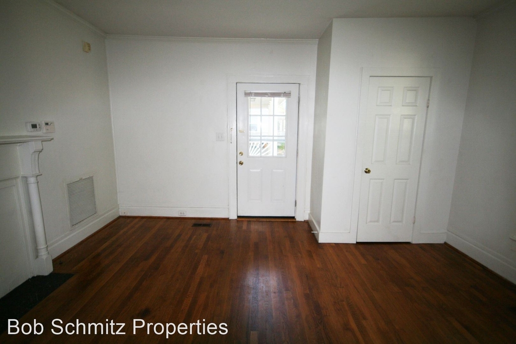 910 Lancaster Street - Photo 2