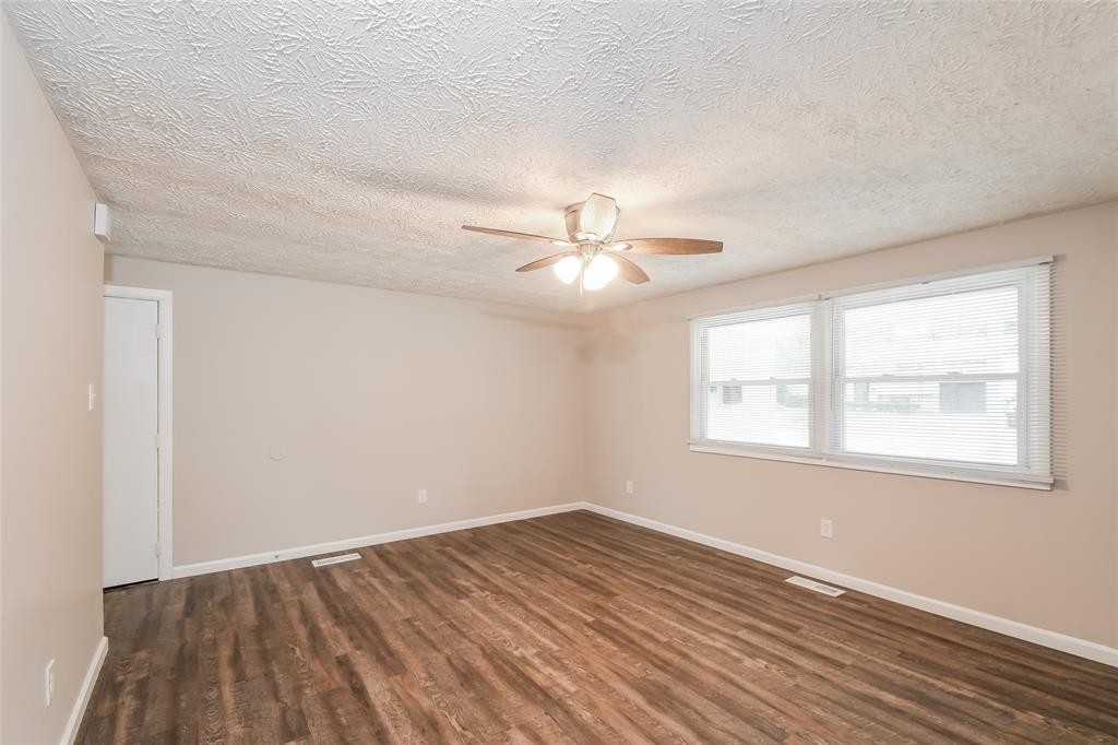 10401 E Heather Road - Photo 2