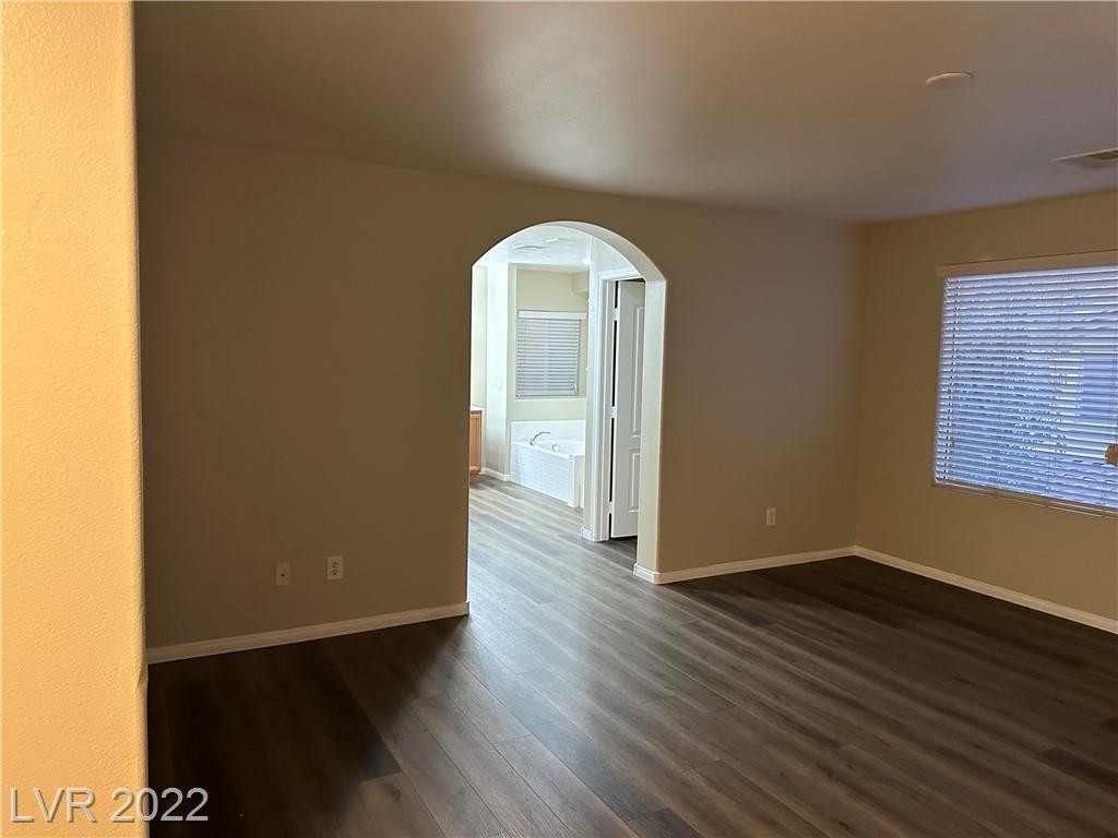 6136 Sugartree Avenue - Photo 27