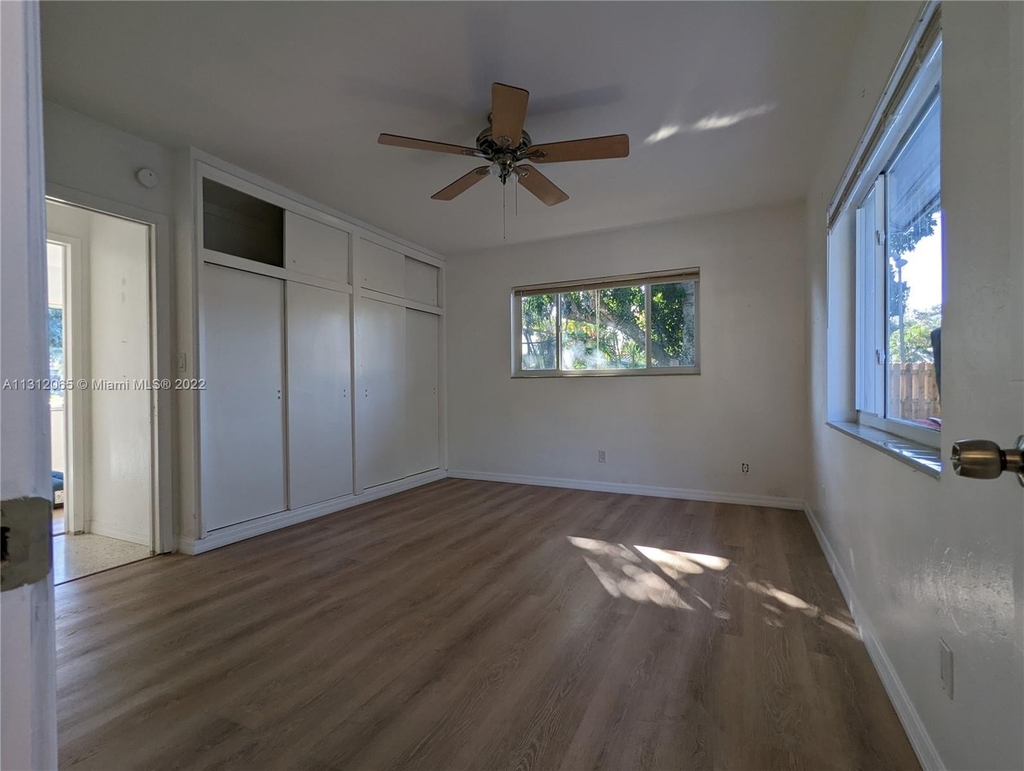 2525 Sw 34th Ave - Photo 17