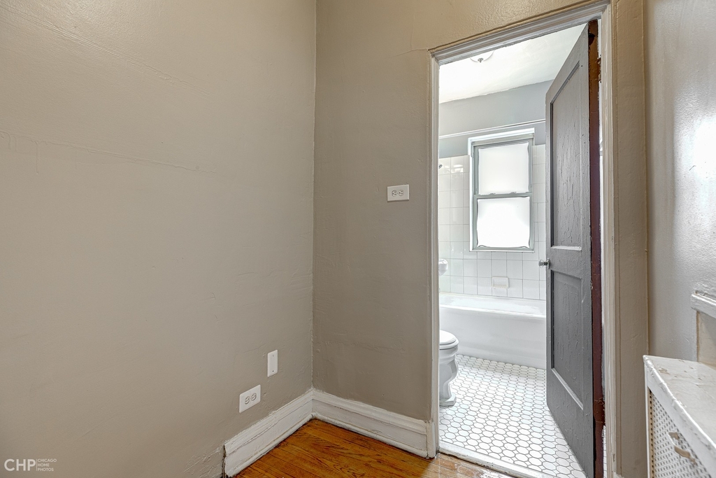 1738 W 81st Street - Photo 7