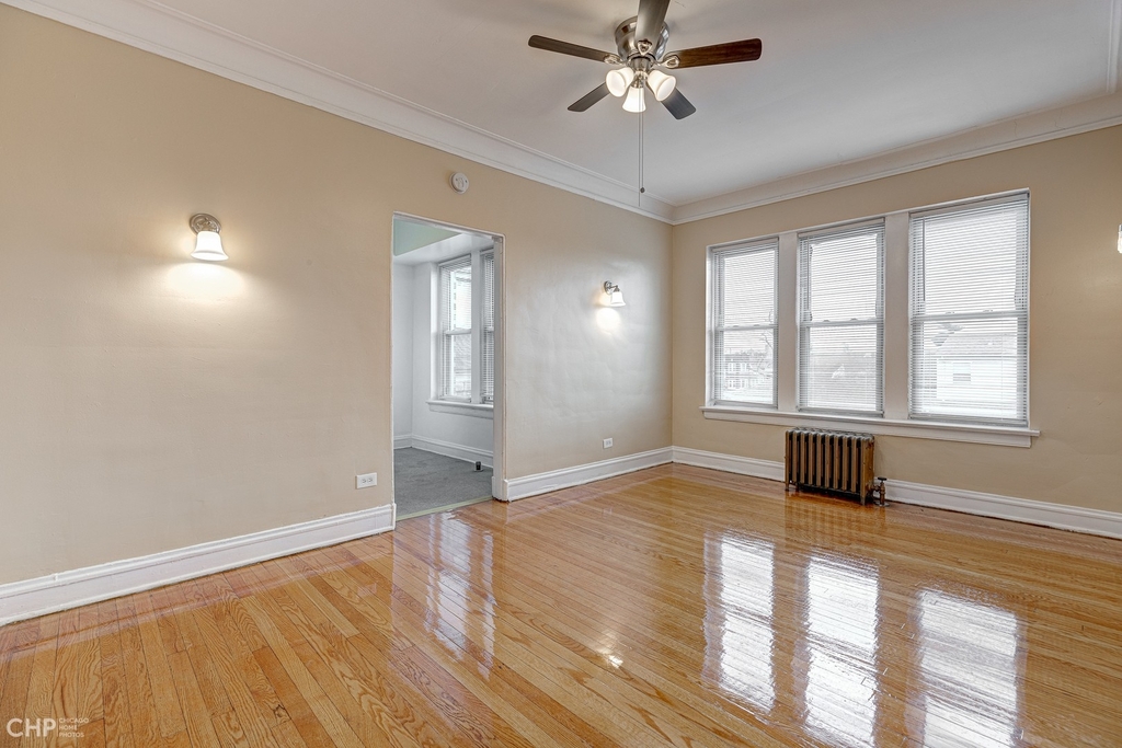 1738 W 81st Street - Photo 2