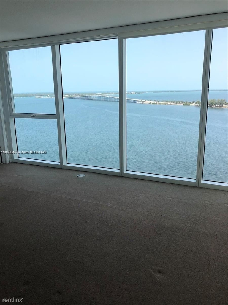 2101 Brickell Ave Apt 1807 - Photo 5