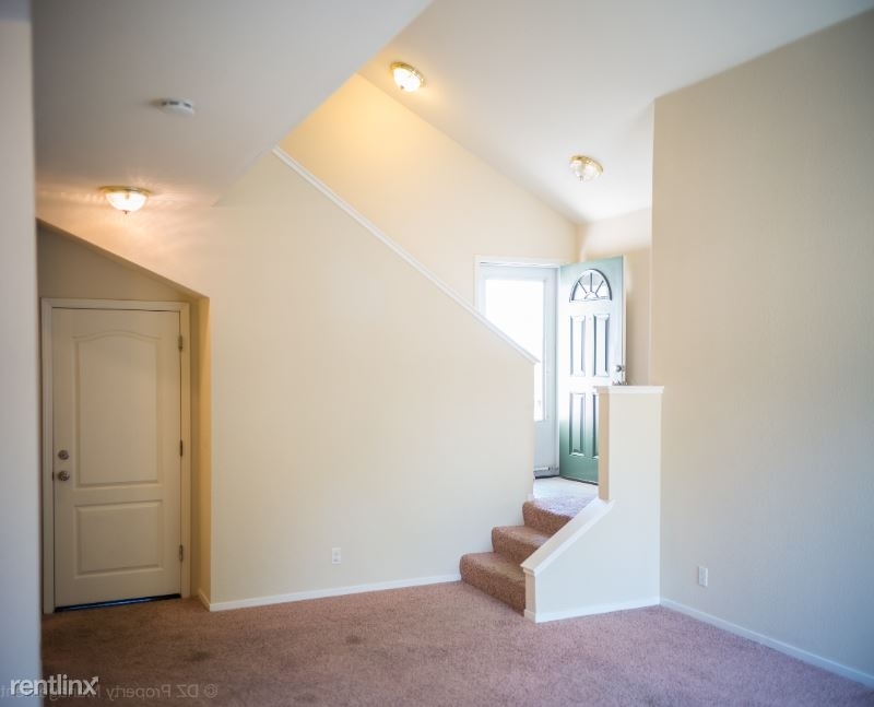 518 Ridge Ave - Photo 2