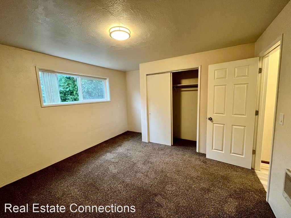 Cedar Apartments, 572 W. 12th Avenue - Photo 6