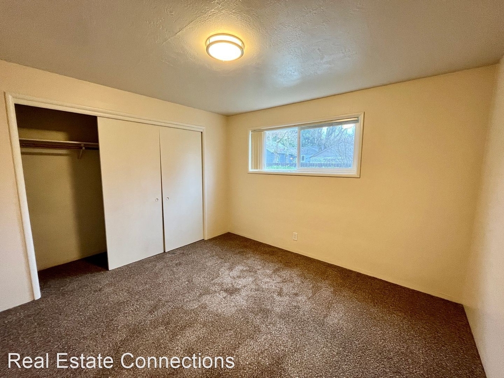 Cedar Apartments, 572 W. 12th Avenue - Photo 4