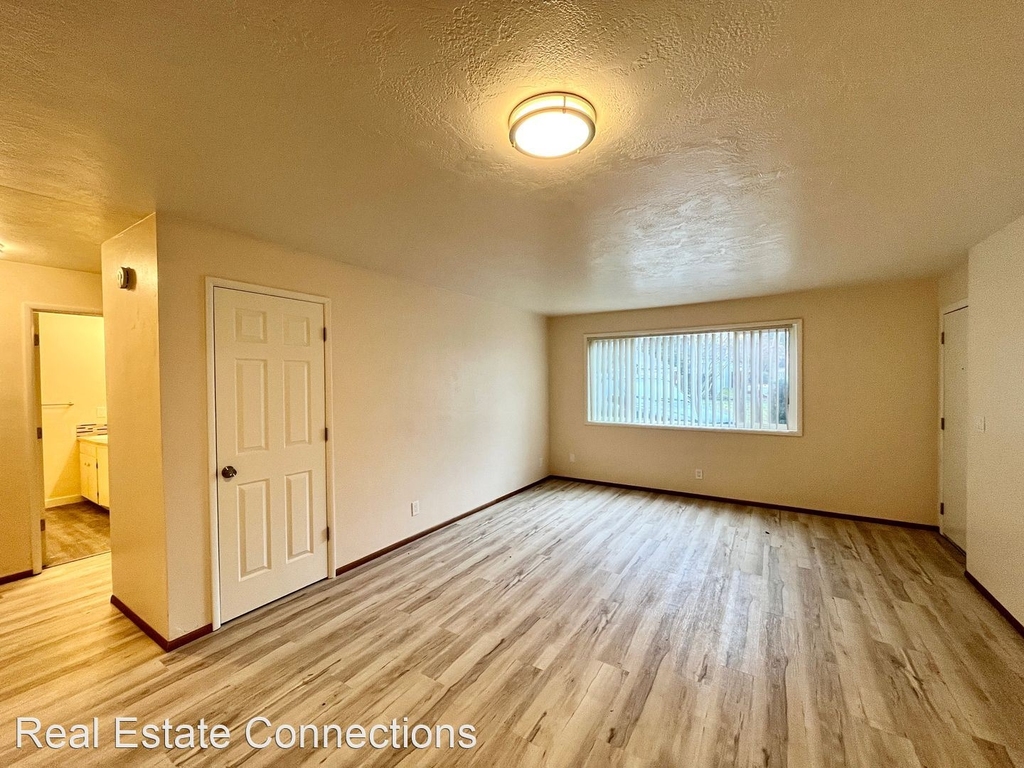 Cedar Apartments, 572 W. 12th Avenue - Photo 0