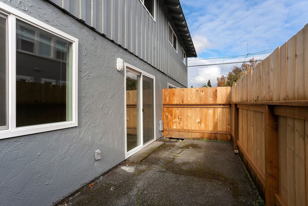 305 13th St Sw - Photo 17